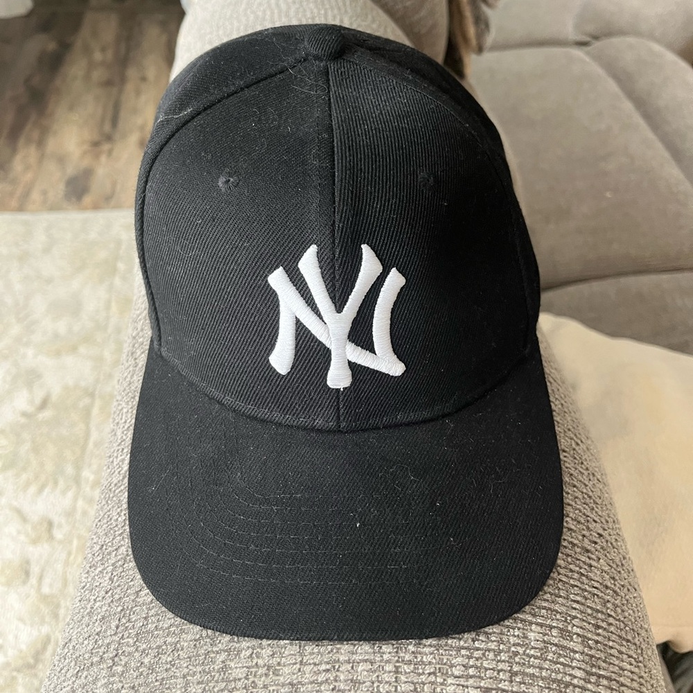 Men’s NY Yankee Hat